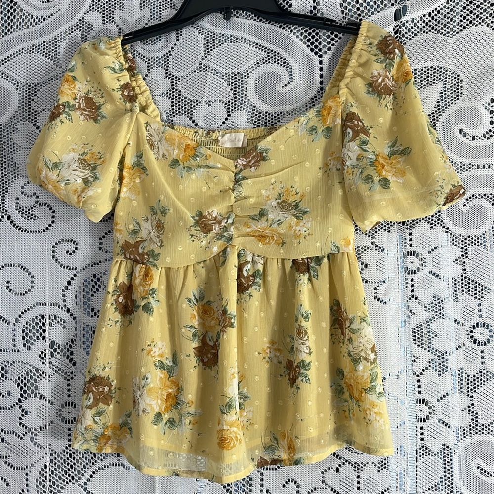 🐢Altar’d State - Yellow Floral Blouse